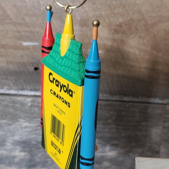 1993 Crayola "Bright Shining Castle" Hallmark Keepsake Ornament. - Picture 2 of 7